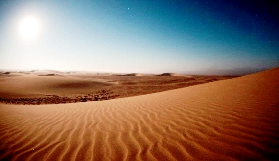 42-36761537 Photograph of a sand desert with blazing sun
