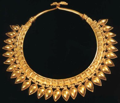 Heavy gold necklace from the excavated palace at Nimrud
