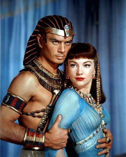 Bible Movies, films. Yul Brynner and Anne Baxter in 'The Ten Commandments'